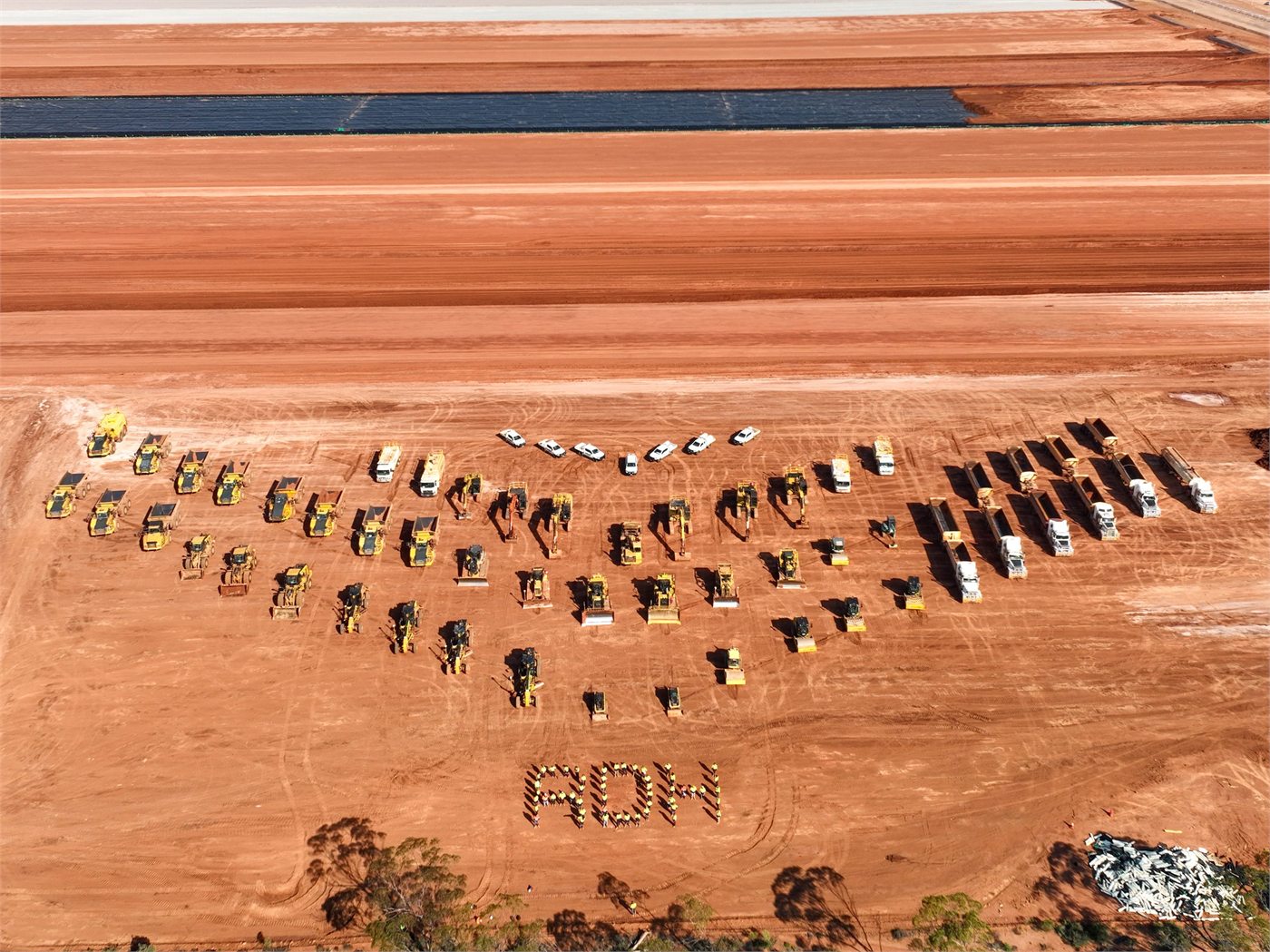 RDH fleet and crew at Norton Gold Fields, Kalgoorlie