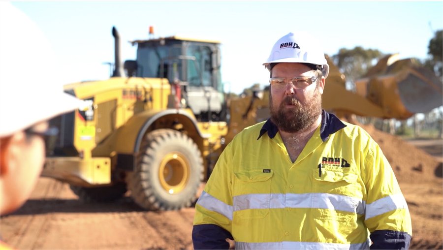 Cat 950 GC delivers more for Red Dust Holdings